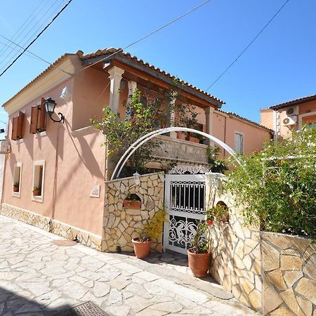 Villa Makrades 帕莱欧卡斯提撒 外观 照片