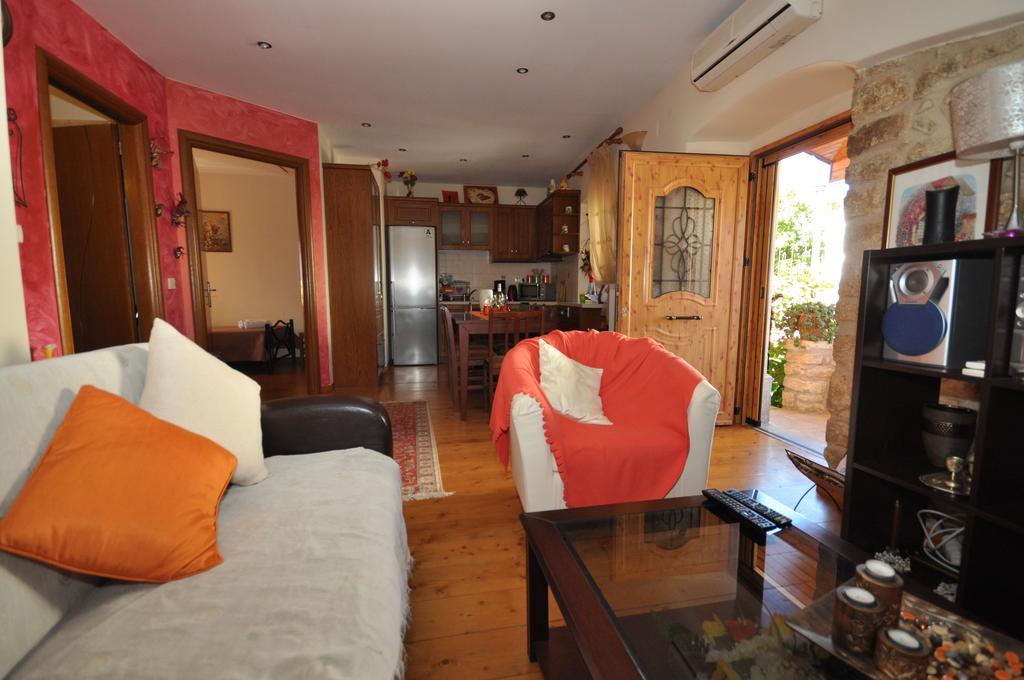 Villa Makrades 帕莱欧卡斯提撒 外观 照片