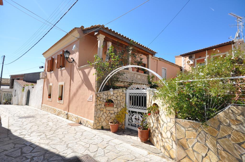 Villa Makrades 帕莱欧卡斯提撒 外观 照片